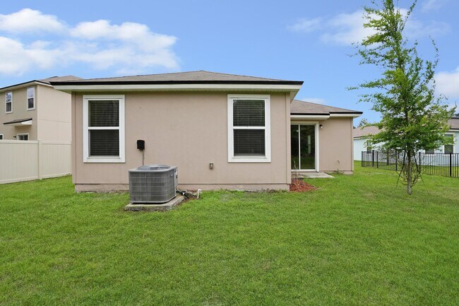 Building Photo - 22 Caminha Rd