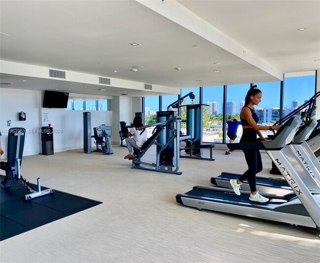 Building Photo - 2960 NE 207th St