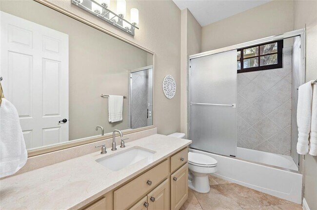 Building Photo - 3205 Rustic River Cove