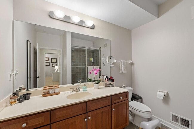 Building Photo - 1008 Portland Ave