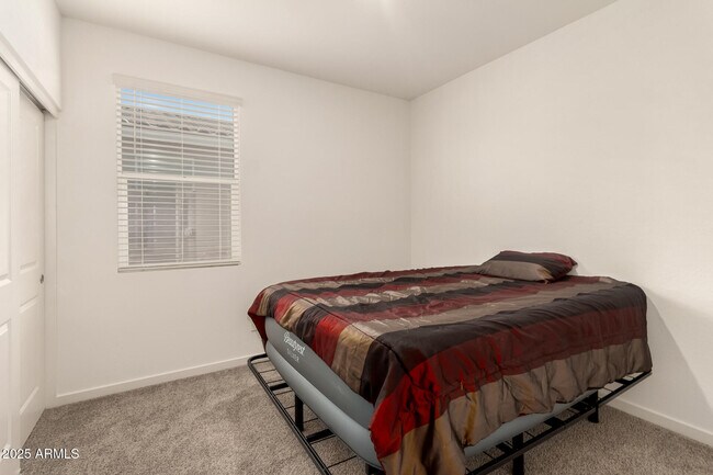 Building Photo - 3022 Hayden Rose Ave