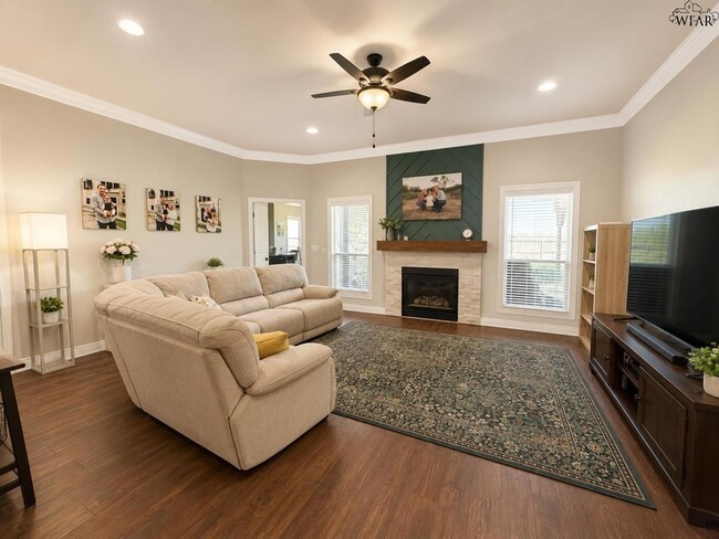 Building Photo - 6206 Talon Trail