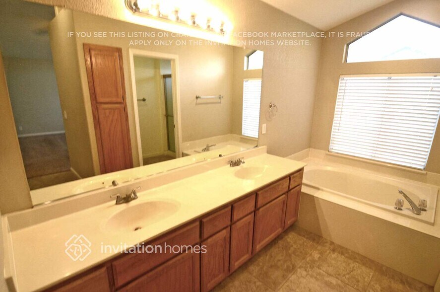 Building Photo - 4533 Winter Oak Way