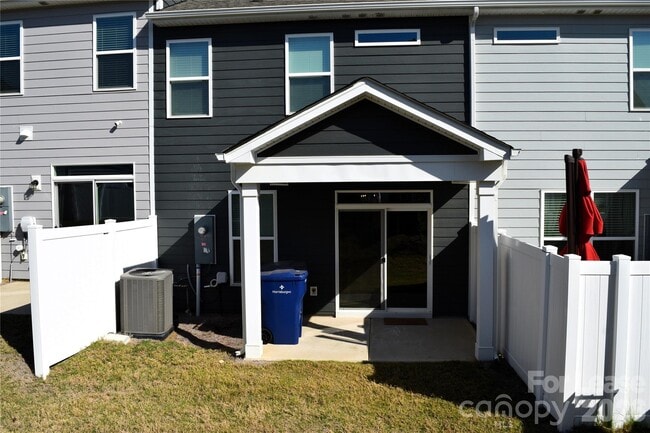 Building Photo - 4011 Rothwood Ln