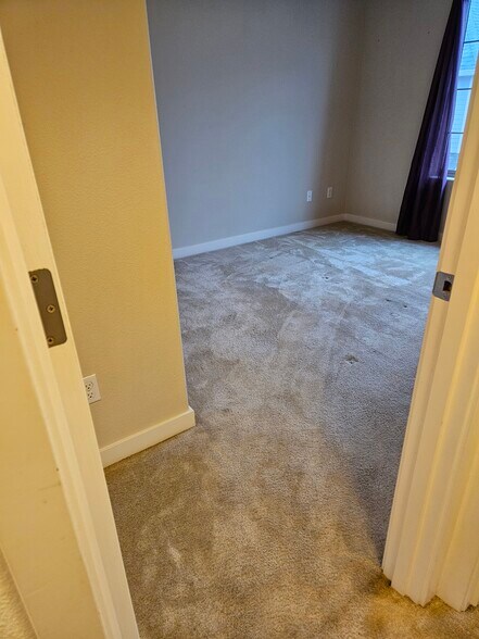 Building Photo - 11516 SW Berlin Ave