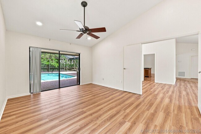 Building Photo - 10798 Cypress Bend Dr