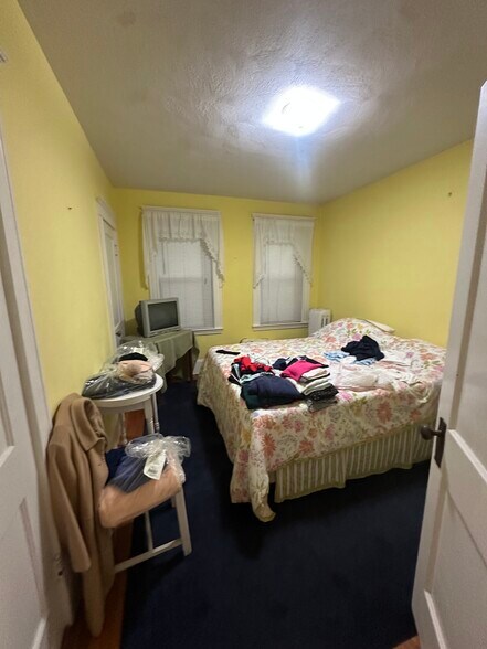 Building Photo - 73 Turner St