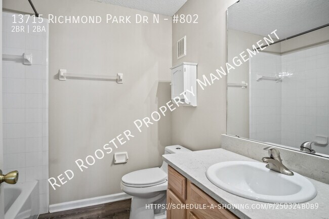 Building Photo - 13715 Richmond Park Dr N