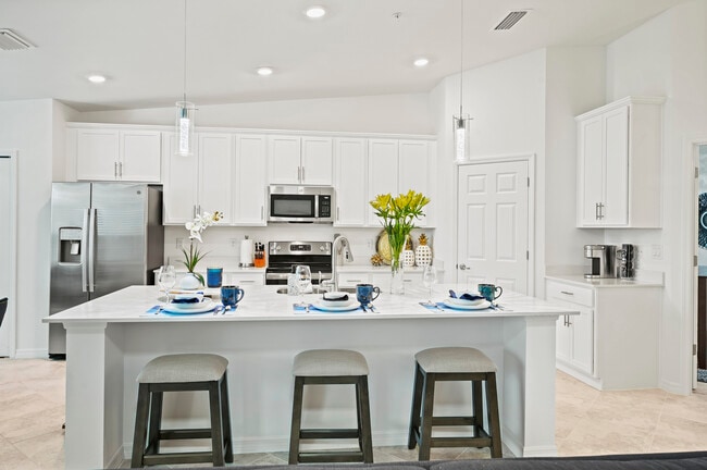 Building Photo - 15950 Grassland Ln