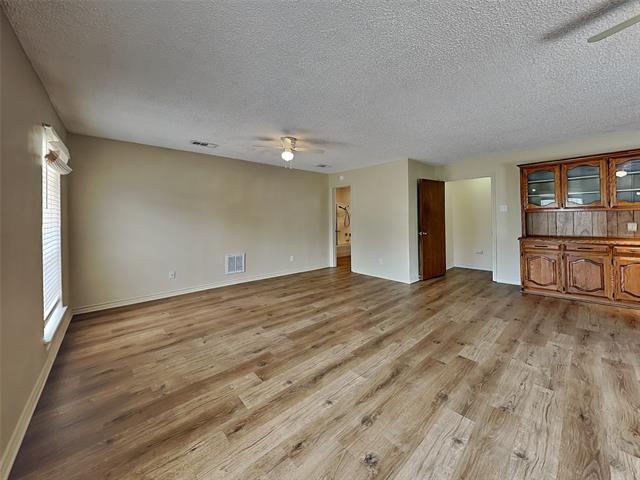 Building Photo - 205 Woodpark Ln