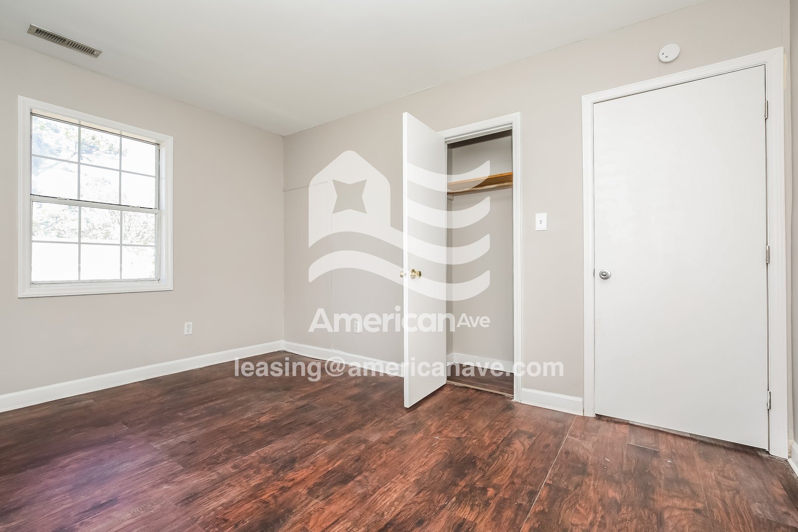 Building Photo - 802 Abington Dr