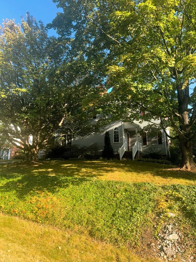 Building Photo - Single Family Home in Harrisonburg