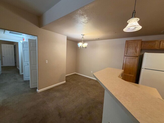 Building Photo - 605 Cougar Bluff Point