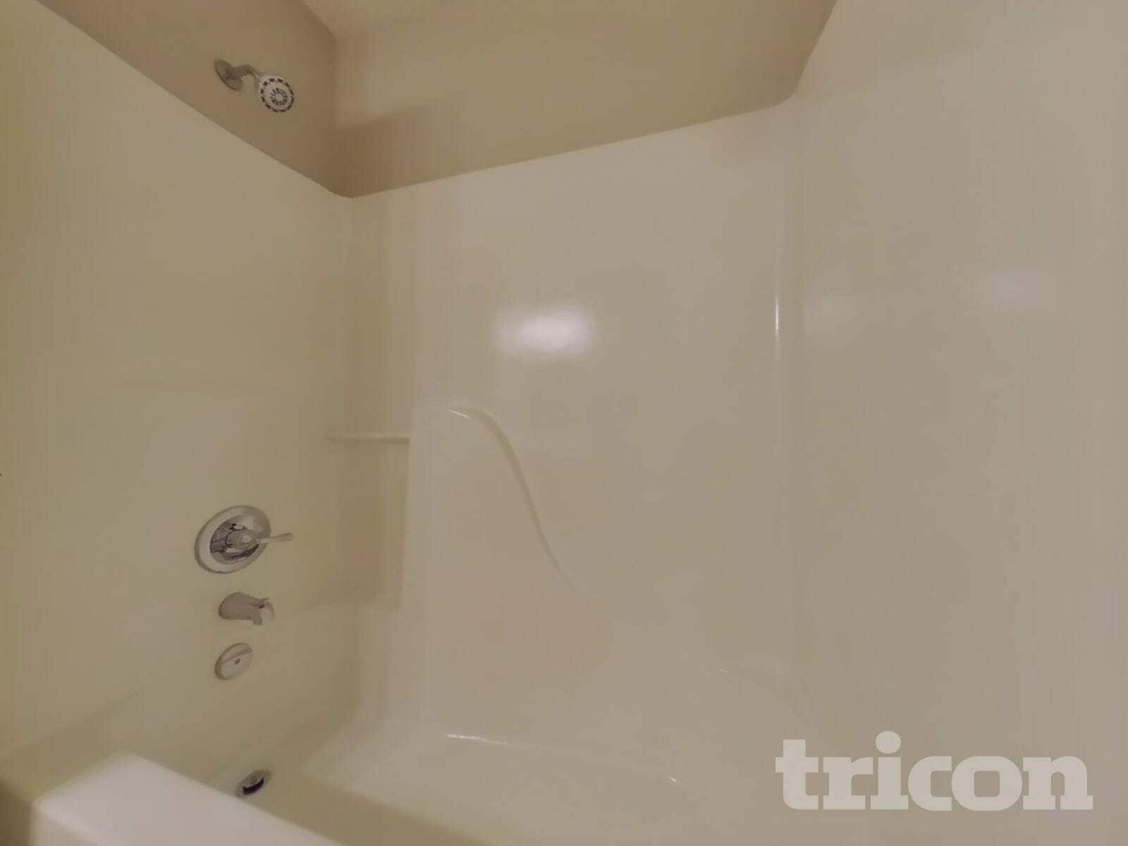 Building Photo - 1679 Long Lake Dr