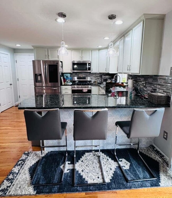 Building Photo - 9 Sunblaze Dr