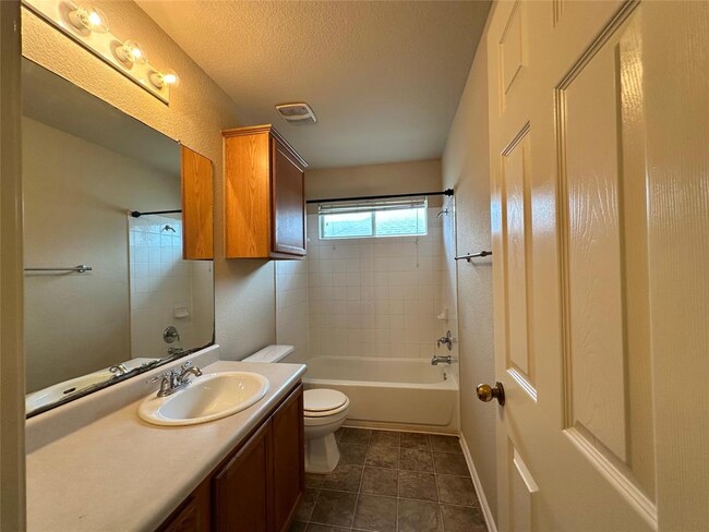 Building Photo - 1505 Davis Mountain Loop