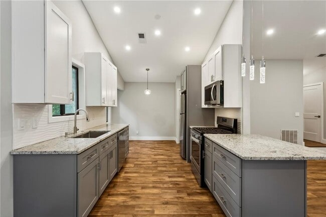 Building Photo - 3415 Owens Pass NW