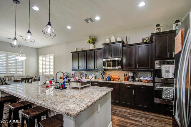 Building Photo - 3016 N Glenview