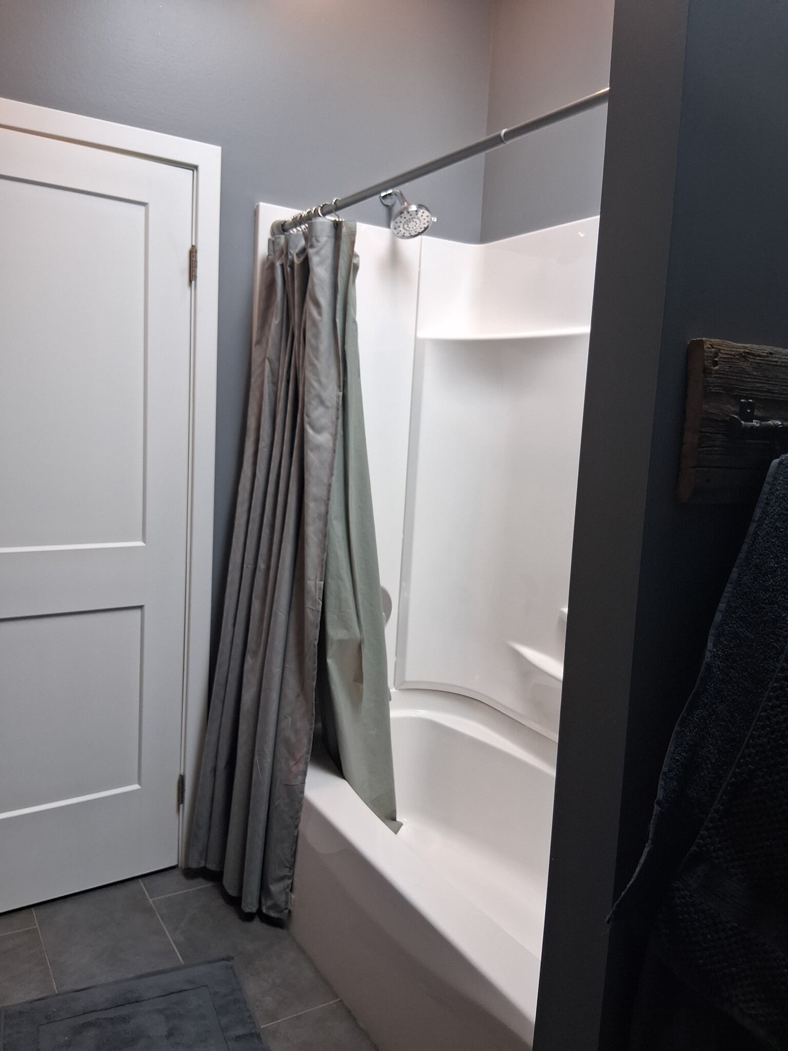 Upstairs Hallway Bathroom - 2710 English Rd