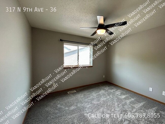 Building Photo - 317 9th Ave