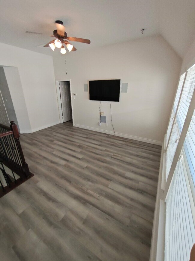 Building Photo - 2306 Waterford Park St