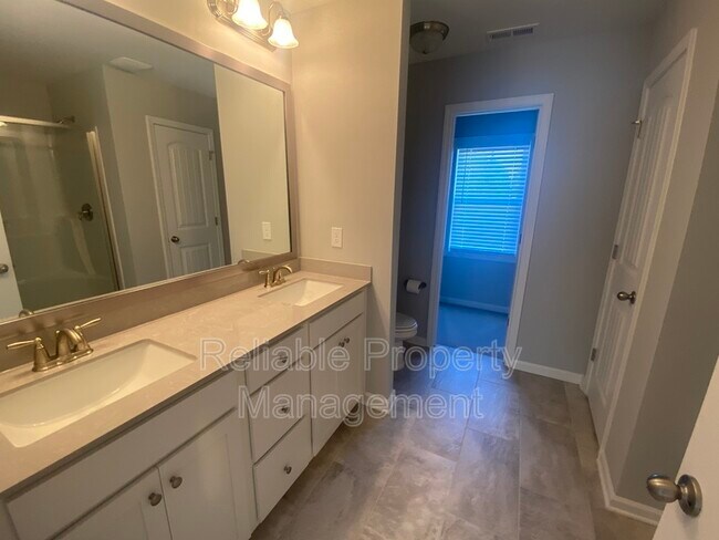 Building Photo - 23 Bluejack Ct