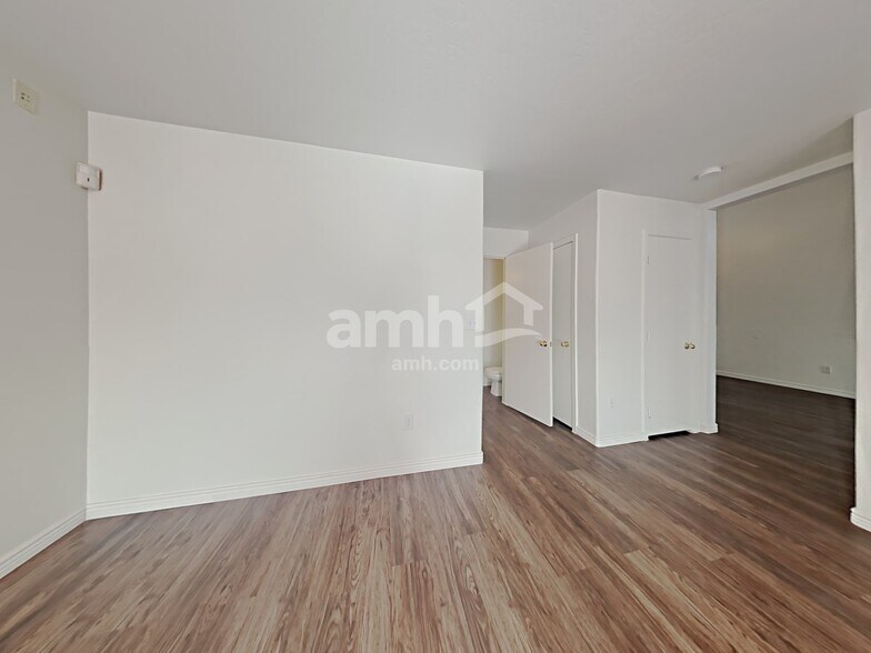 Building Photo - 7519 E Naranja Ave