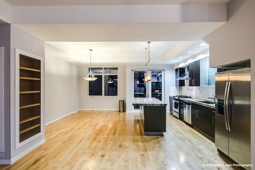 Building Photo - 1400 Little Raven St