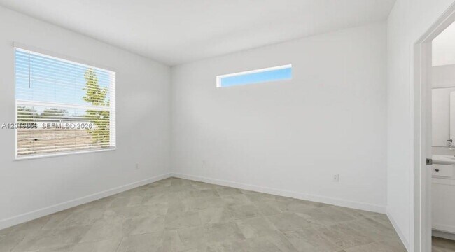 Building Photo - 20511 Hazelnut Ct S