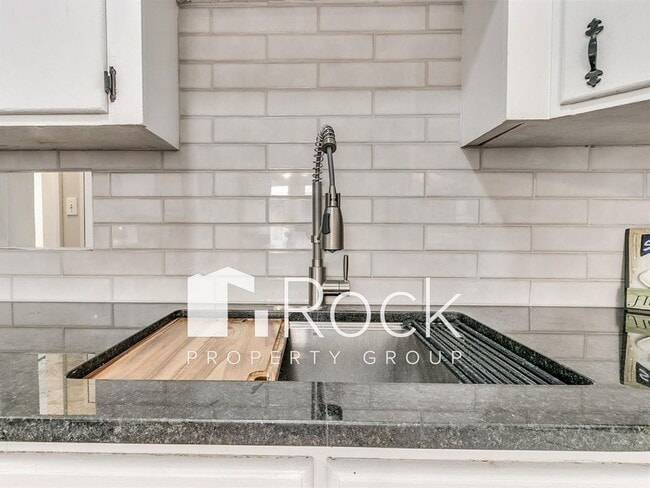 Building Photo - Remodeled 3 Bedroom Bungalow in OKC's Plaza District *Half Off 1st Month's Rent*