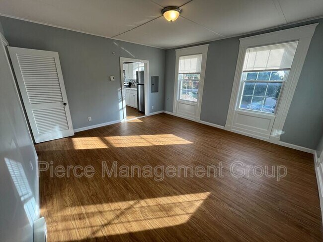 Building Photo - 6 Old Chester Rd