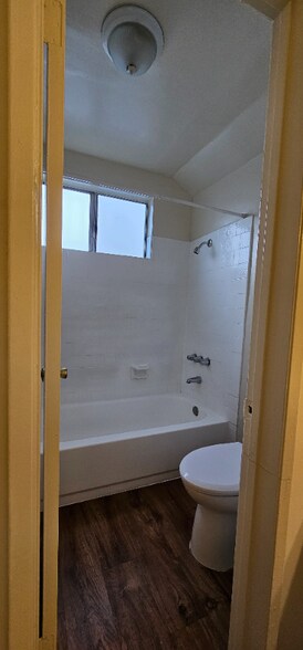 Building Photo - 10635 Colima Rd