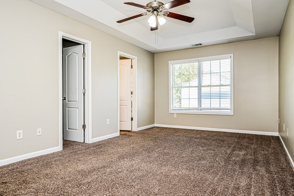 Building Photo - 5792 Castlebrook Dr