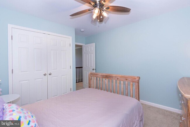 Building Photo - 8061 Side Hill Dr