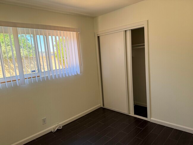 Building Photo - 2727 Recinto Ave