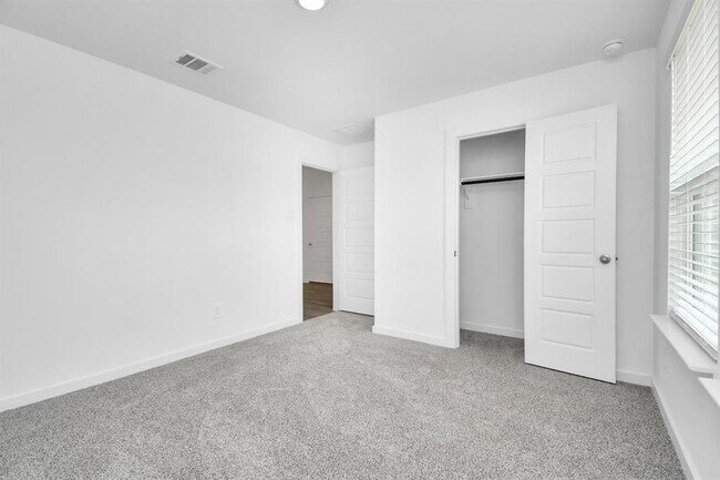 Building Photo - 8519 Swenson Ln
