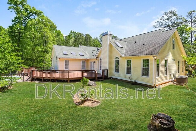Building Photo - 4775 Jones Rd