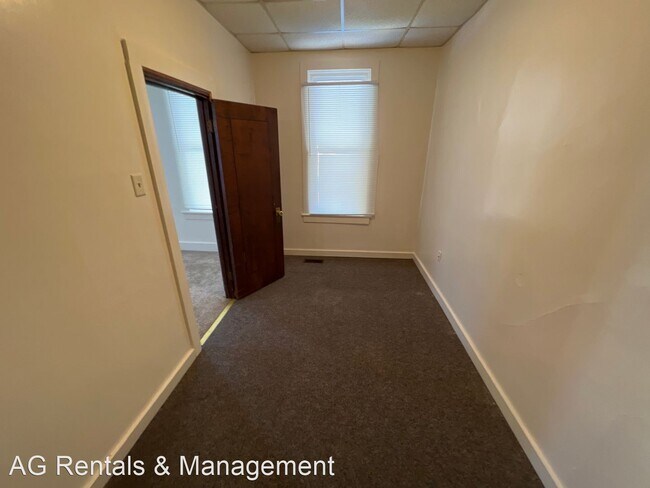 Building Photo - 2 br, 1 bath House - 2132 Oakley St