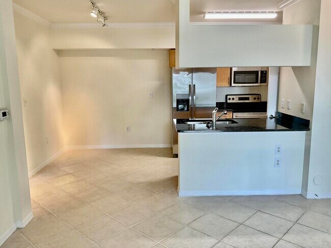 Building Photo - 6410 Emerald Dunes Dr
