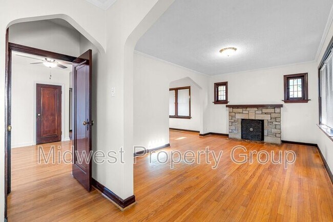 Building Photo - 8460 Edna St