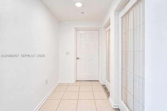 Building Photo - 3340 NE 190th St