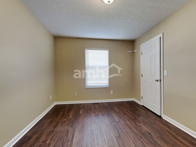 Building Photo - 4435 Hawk Watch Way