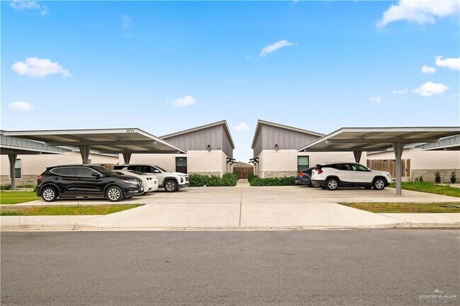 Primary Photo - 1511 Playa Dr