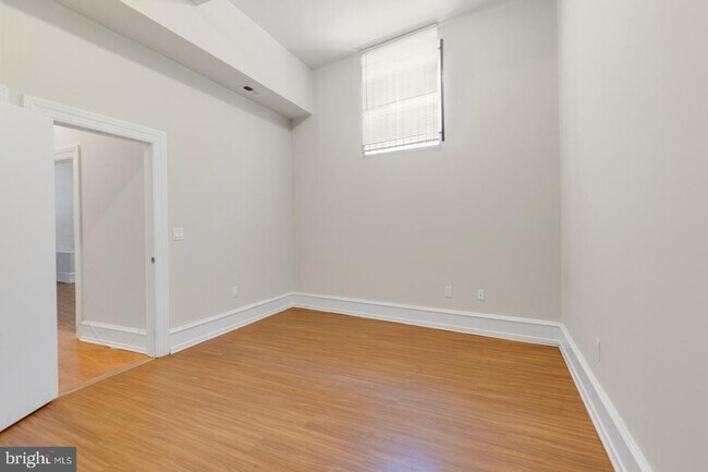 Building Photo - 2136 E Dauphin St