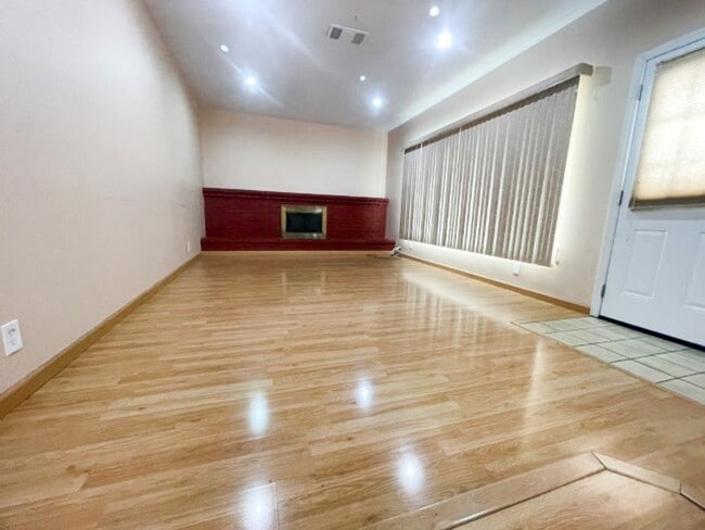 Building Photo - Desirable Home in the Mission San Jose Are...