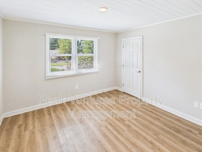Building Photo - 312 Eunice Dr