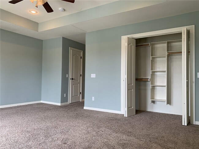 Building Photo - 4156 W Bradstreet Ln