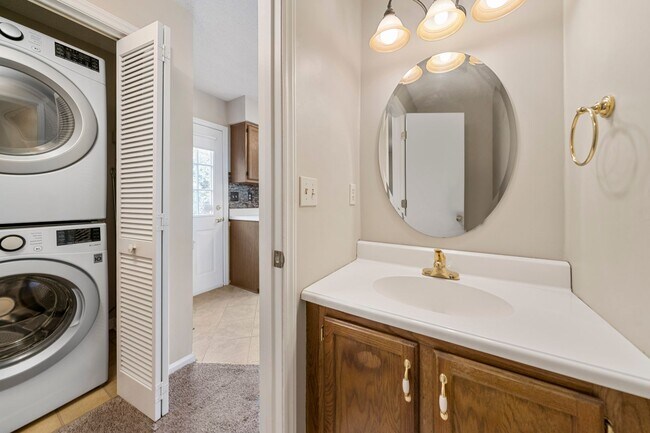 Building Photo - Peaceful and Convenient 3 Bed, 2.5 Bath Home