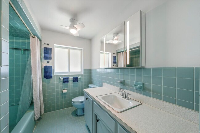 Building Photo - 3140 Calle Largo Dr