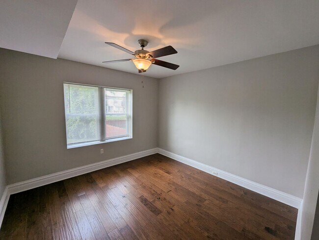 Building Photo - 5938 Cates Ave